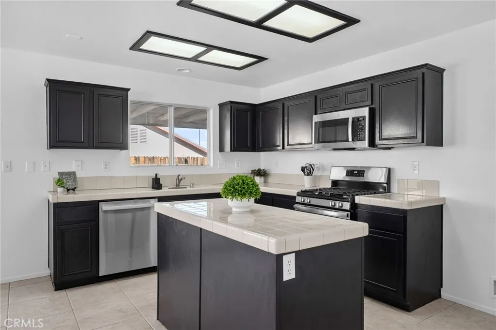 Additional image 15 of 11792 Harwood Rd, Victorville, CA 92392