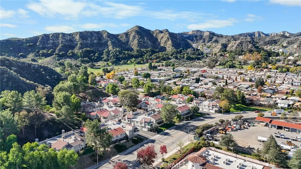 Additional image 63 of 31315 The Old Road Unit D, Castaic, CA 91384