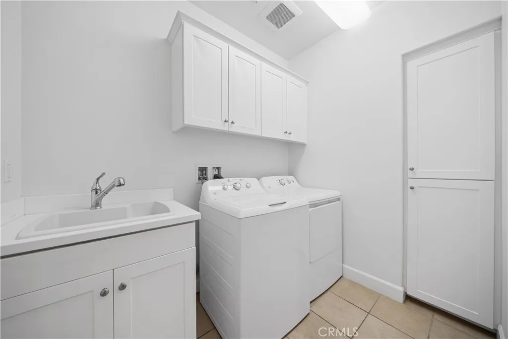 Additional image 60 of 67 Runner, Irvine, CA 92620