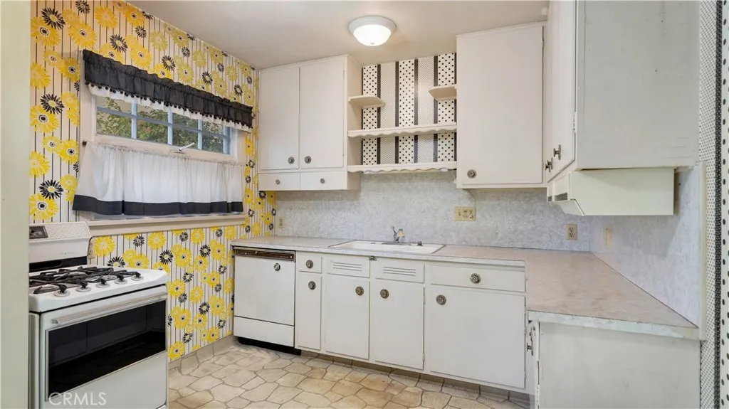 Additional image 22 of 1804 N Heliotrope Drive, Santa Ana, CA 92706