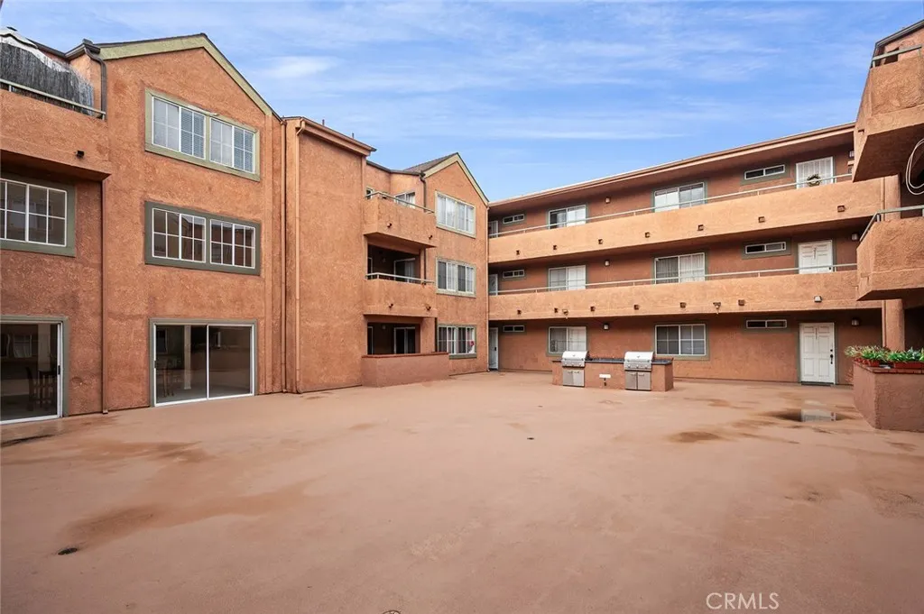 Additional image 68 of 2507 E 15th Street Unit 204, Long Beach, CA 90804