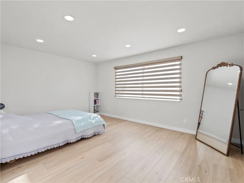 Additional image 41 of 23208 Cuervo Dr, Valencia, CA 91354