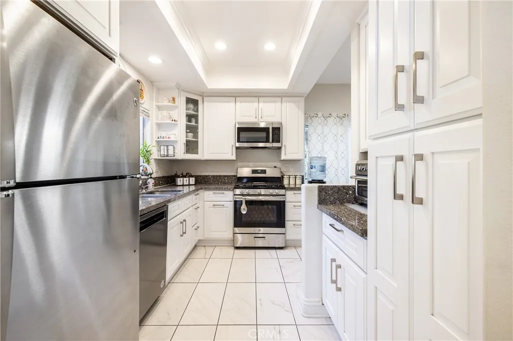 Additional image 10 of 10012 Reseda Boulevard Unit B, Northridge, CA 91324