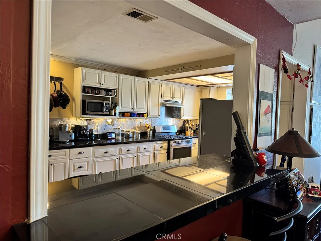 Additional image 94 of 13931 Shadow Dr, Fontana, CA 92337