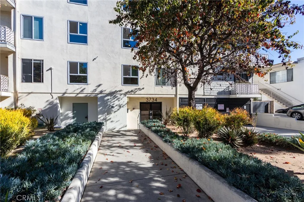 Additional image 77 of 3734 S Canfield Ave, Los Angeles, CA 90034