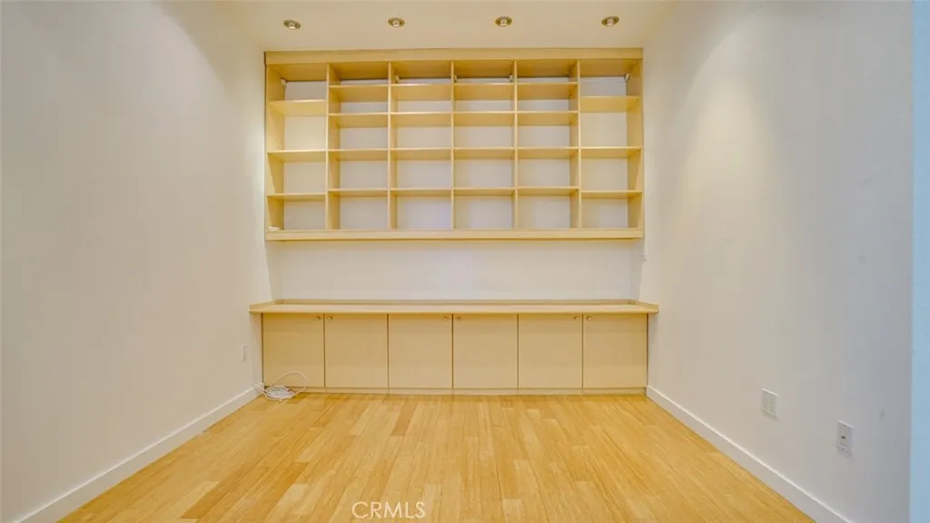 Additional image 95 of 4705 Whitsett Unit 106, Studio City, CA 91604