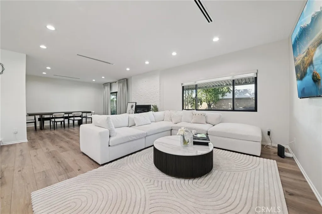 Additional image 11 of 15937 Londelius Street, North Hills, CA 91343