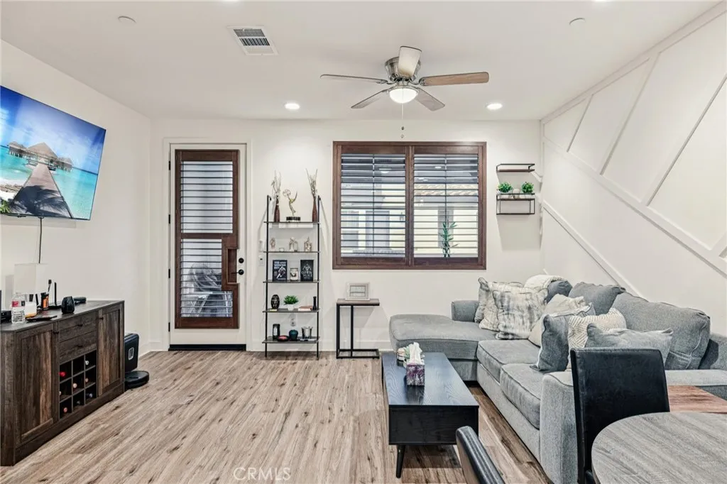 Additional image 6 of 2520 Valentina Way Unit 6, Commerce, CA 90040