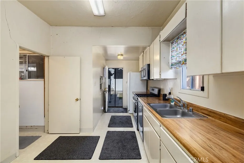 Additional image 11 of 421 W Colorado Boulevard, Monrovia, CA 91016