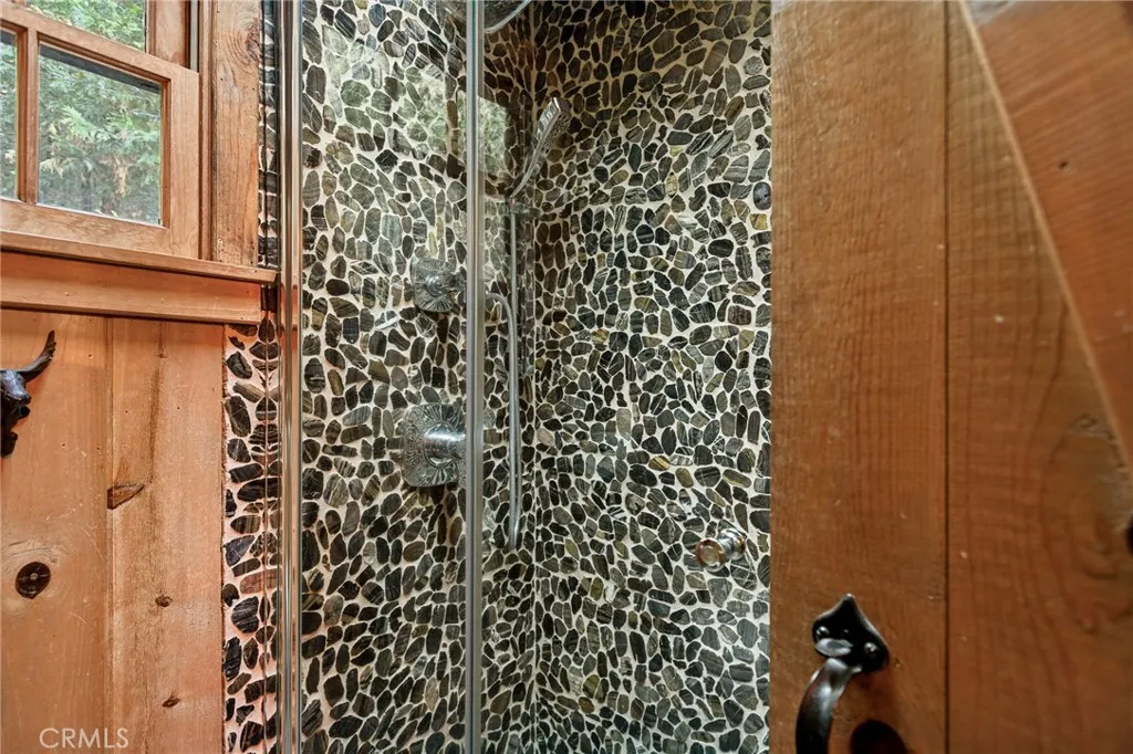 Additional image 24 of 24085 Alpine Dr, Crestline, CA 92325