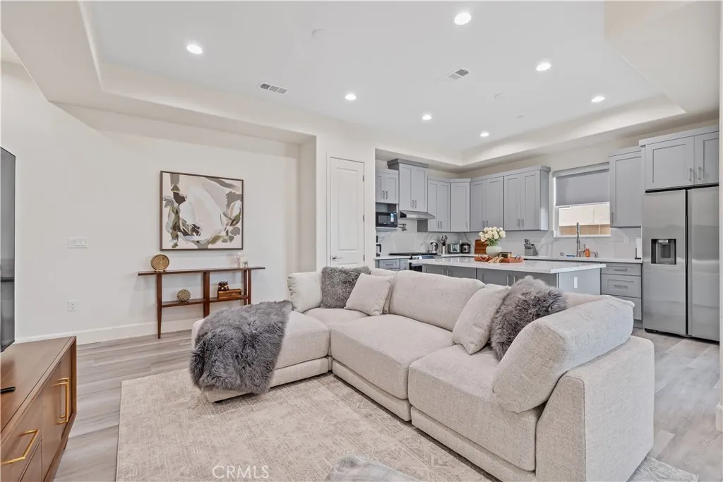 Additional image 16 of 305 N Mountain View Street, Santa Ana, CA 92703