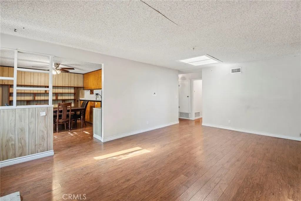 Additional image 8 of 3096 Warren Lane, Costa Mesa, CA 92626