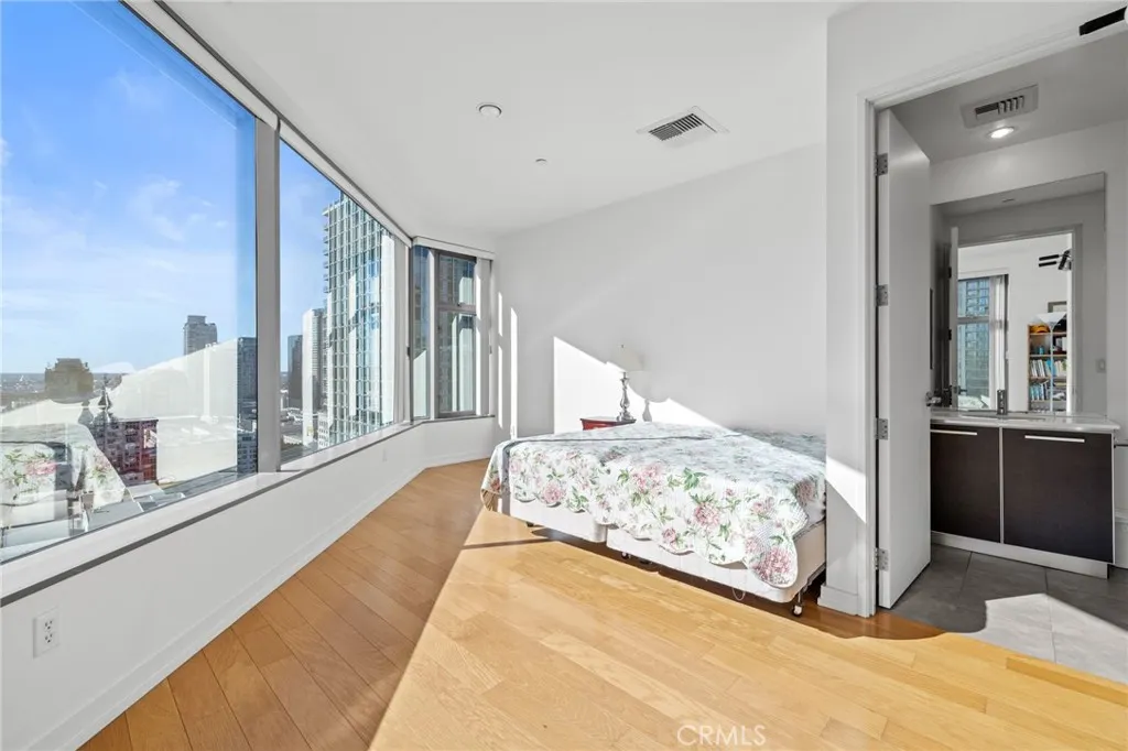 Additional image 8 of 801 S Grand Ave Unit 1611, Los Angeles, CA 90017