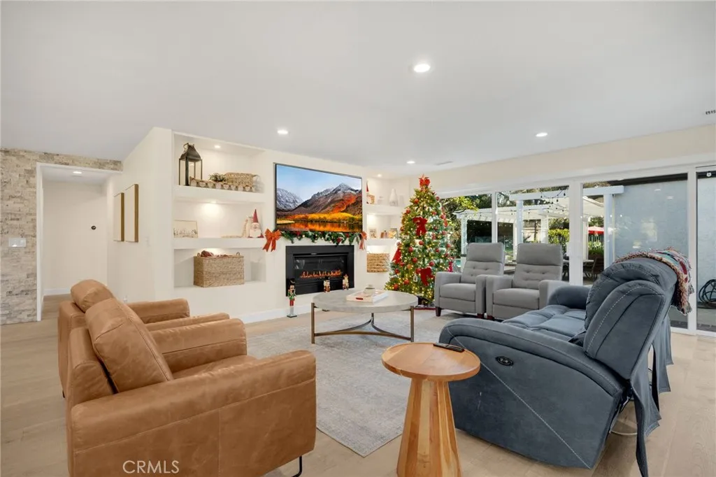 Additional image 13 of 1062 W Valencia Mesa Drive, Fullerton, CA 92833