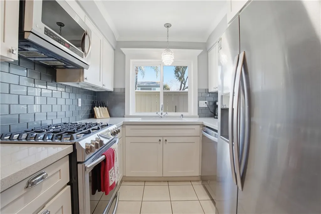 Additional image 11 of 2911 S Fairview Street Unit C, Santa Ana, CA 92705