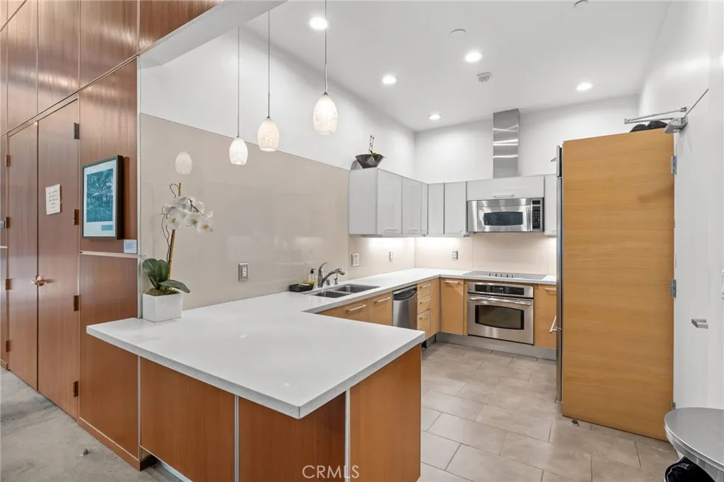 Additional image 39 of 801 S Grand Ave Unit 1611, Los Angeles, CA 90017