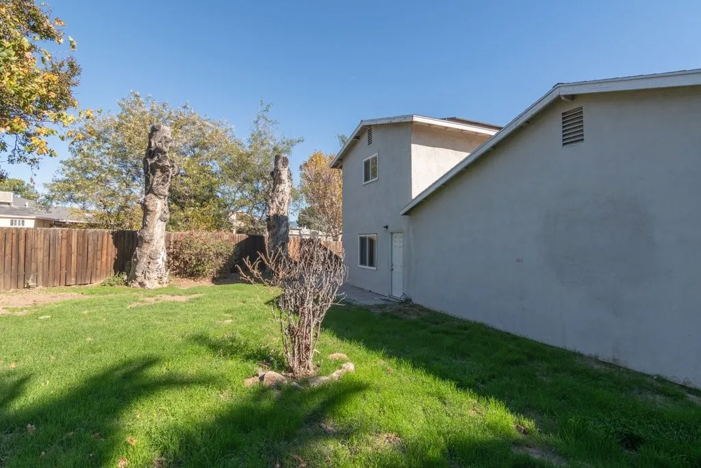Additional image 103 of 460 E 2nd St, Rialto, CA 92376