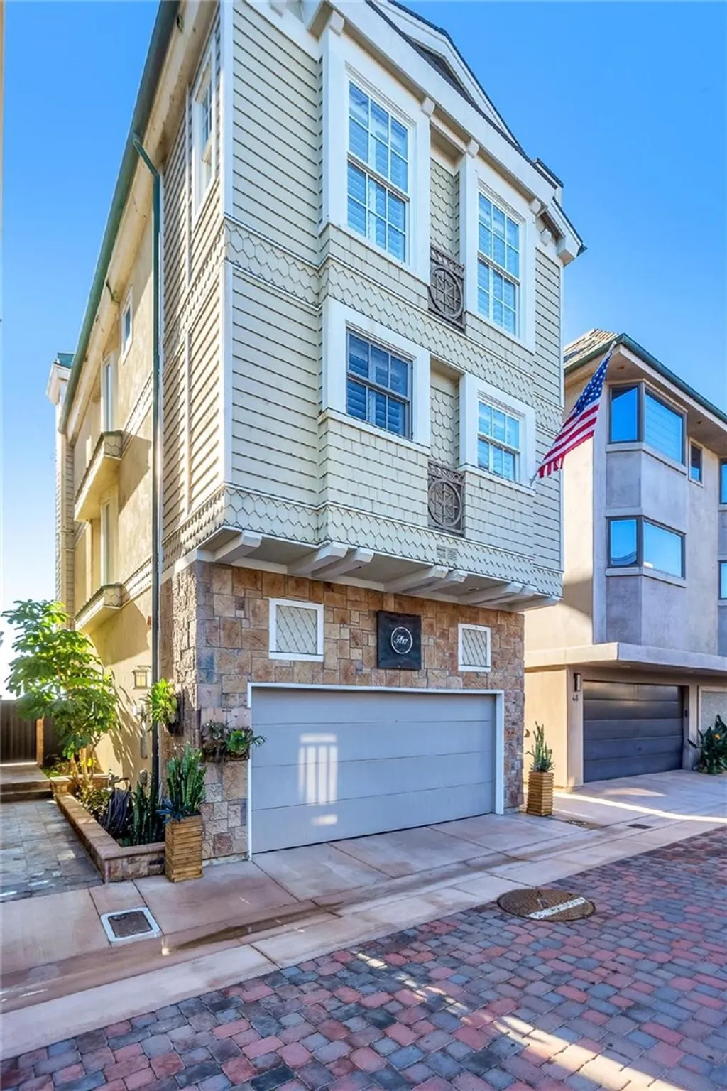 Additional image 37 of 47 Surfside Ave, Surfside, CA 90743