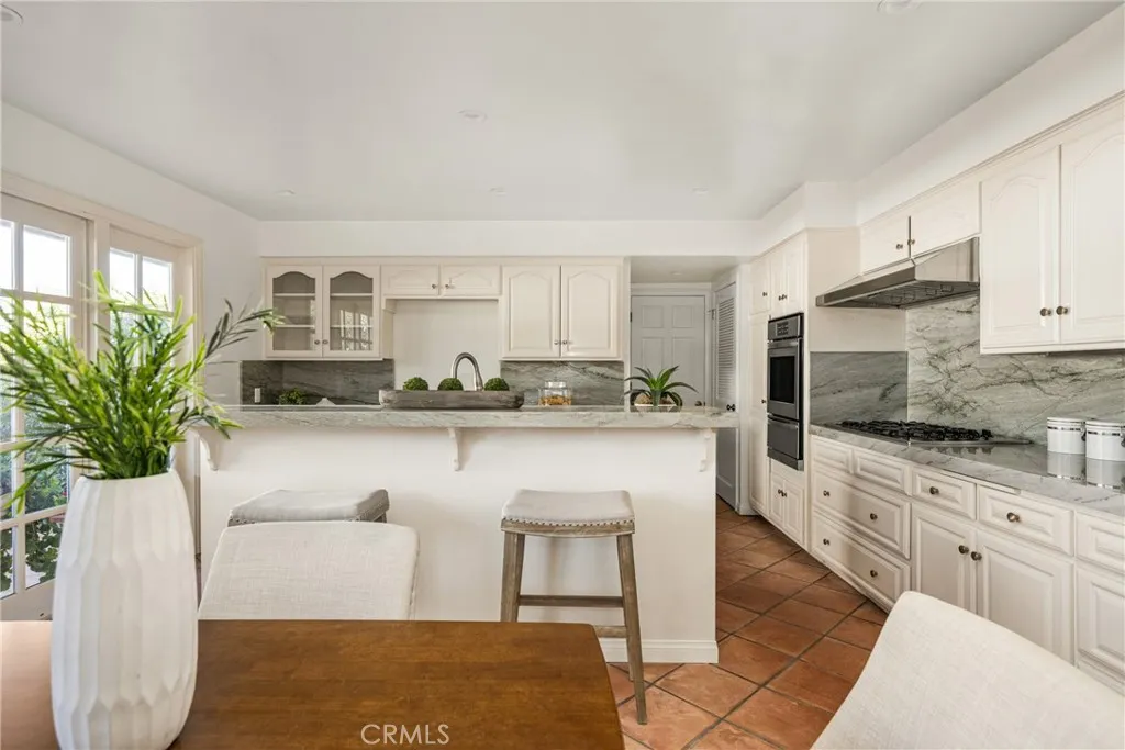 Additional image 34 of 337 Vista Baya, Costa Mesa, CA 92627