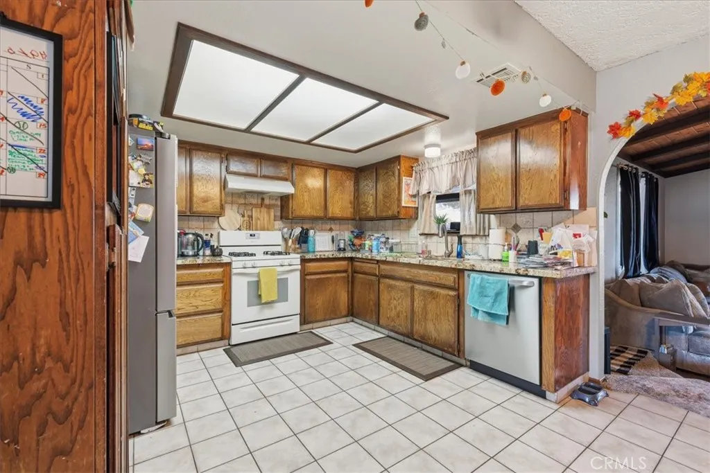 Additional image 13 of 18126 Fairburn St, Hesperia, CA 92345