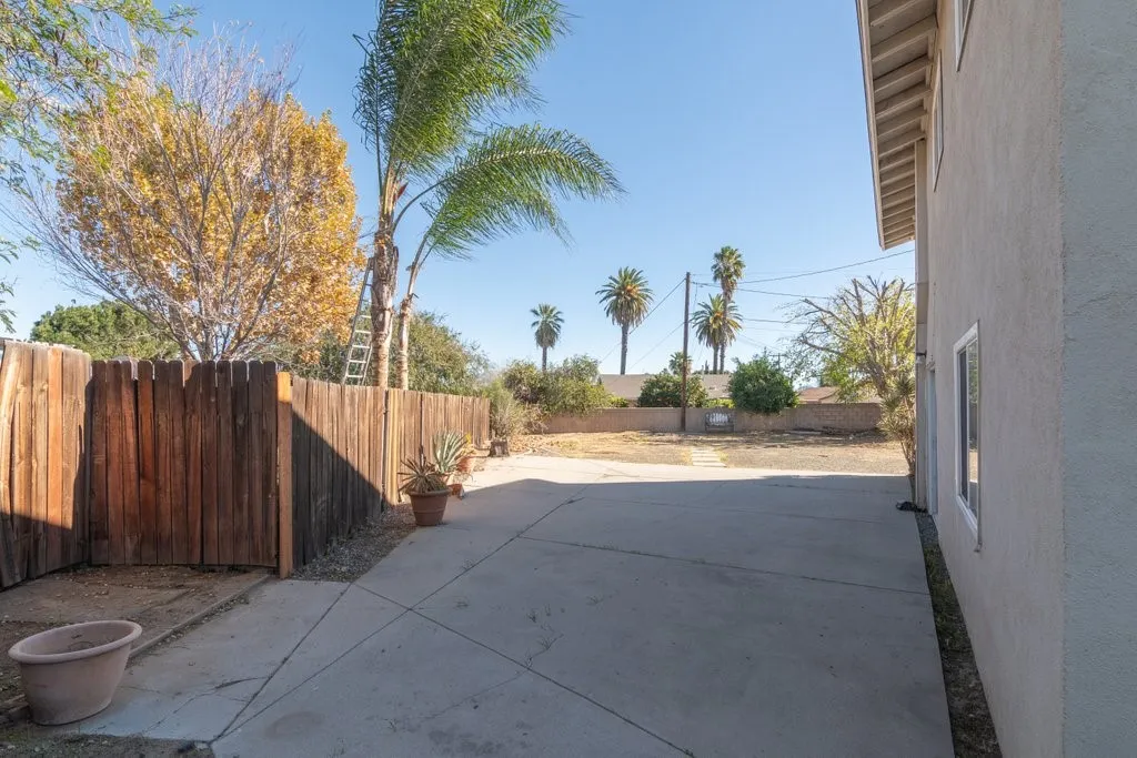 Additional image 105 of 460 E 2nd St, Rialto, CA 92376