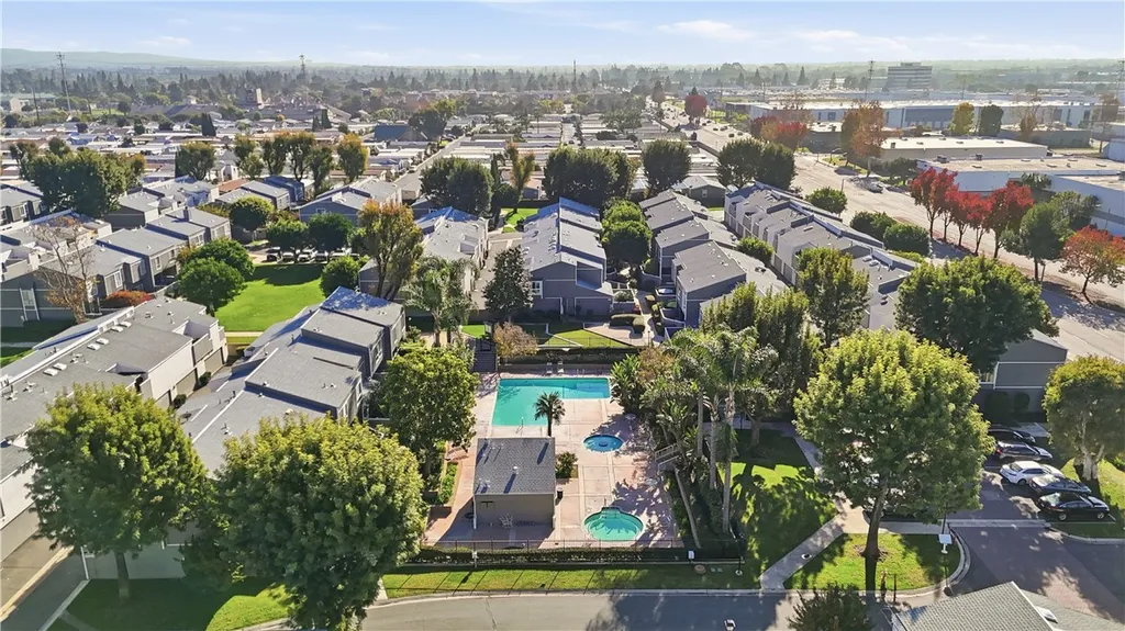 Additional image 34 of 2911 S Fairview Street Unit C, Santa Ana, CA 92705