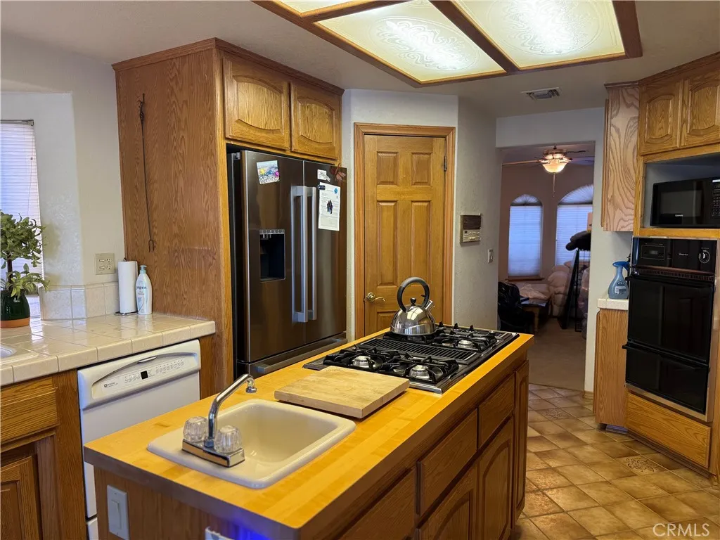 Additional image 11 of 13636 Sea Gull Dr, Victorville, CA 92395