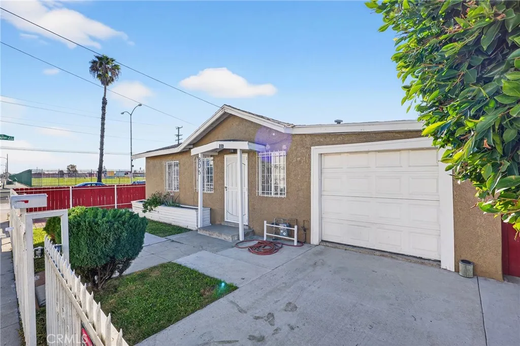 Additional image 4 of 806 W Spruce Street, Compton, CA 90220