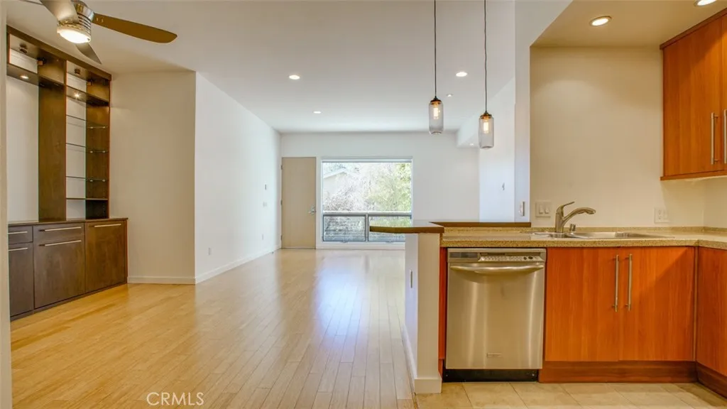 Additional image 25 of 4705 Whitsett Unit 106, Studio City, CA 91604