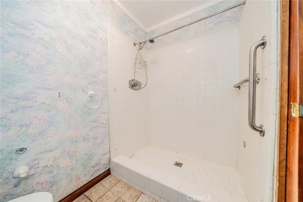 Additional image 13 of 725 Northpark Blvd, San Bernardino, CA 92407