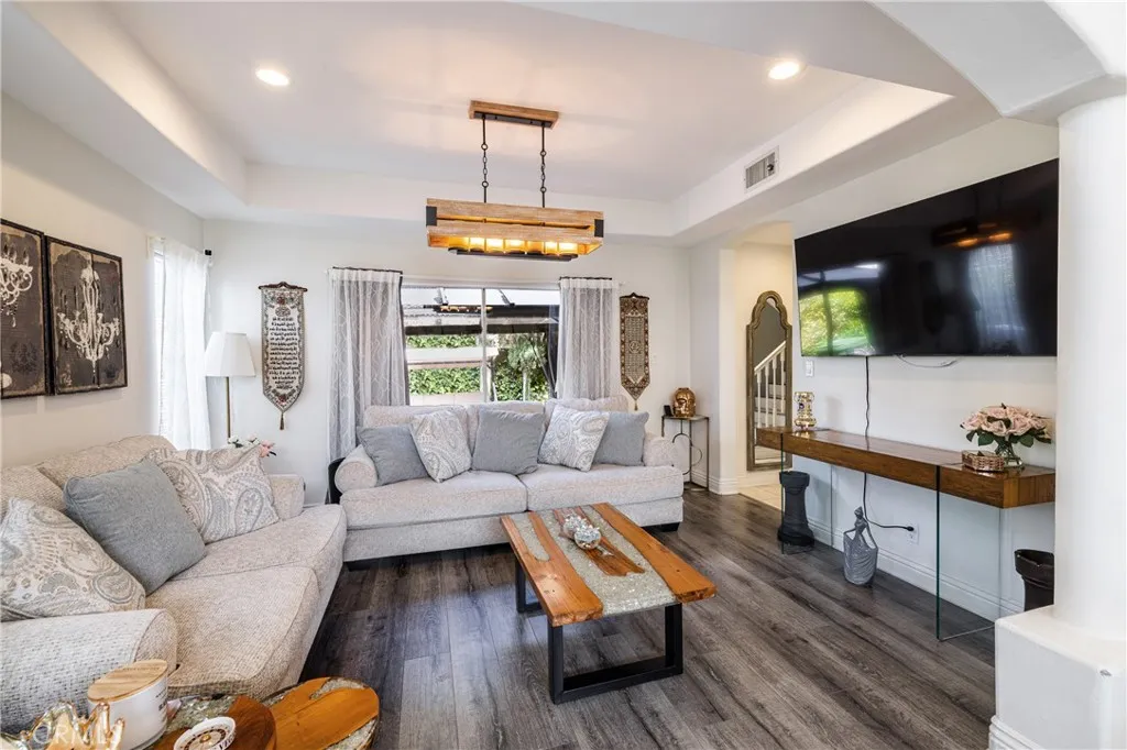 Additional image 6 of 10012 Reseda Boulevard Unit B, Northridge, CA 91324