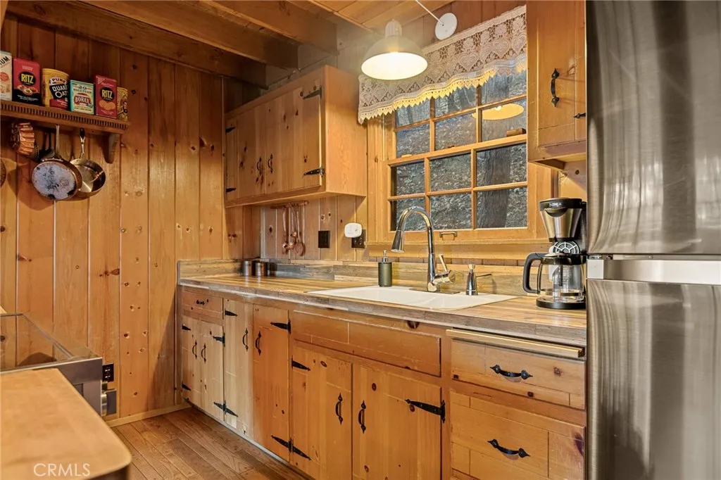 Additional image 42 of 24085 Alpine Dr, Crestline, CA 92325