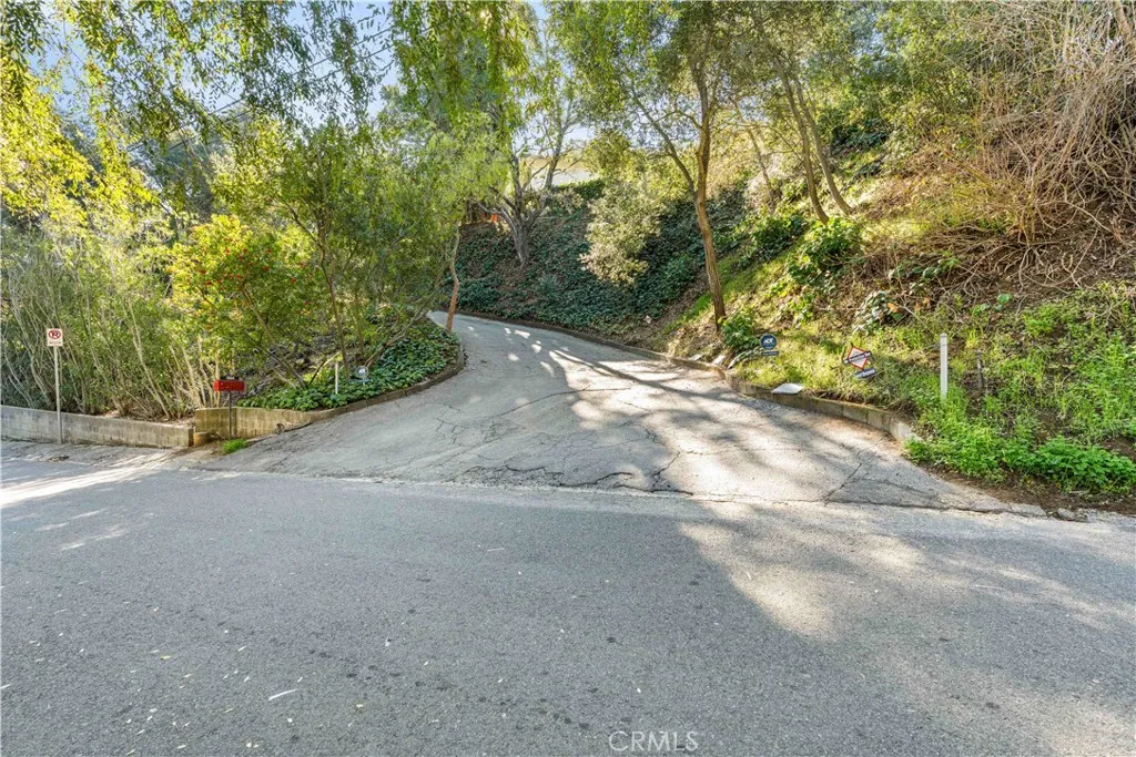 Additional image 32 of 11944 Briarvale Lane, Studio City, CA 91604