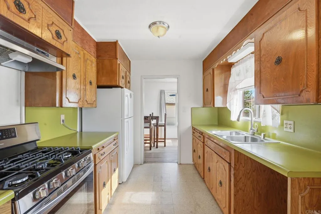 Additional image 14 of 215 Ash Avenue, Chula Vista, CA 91910