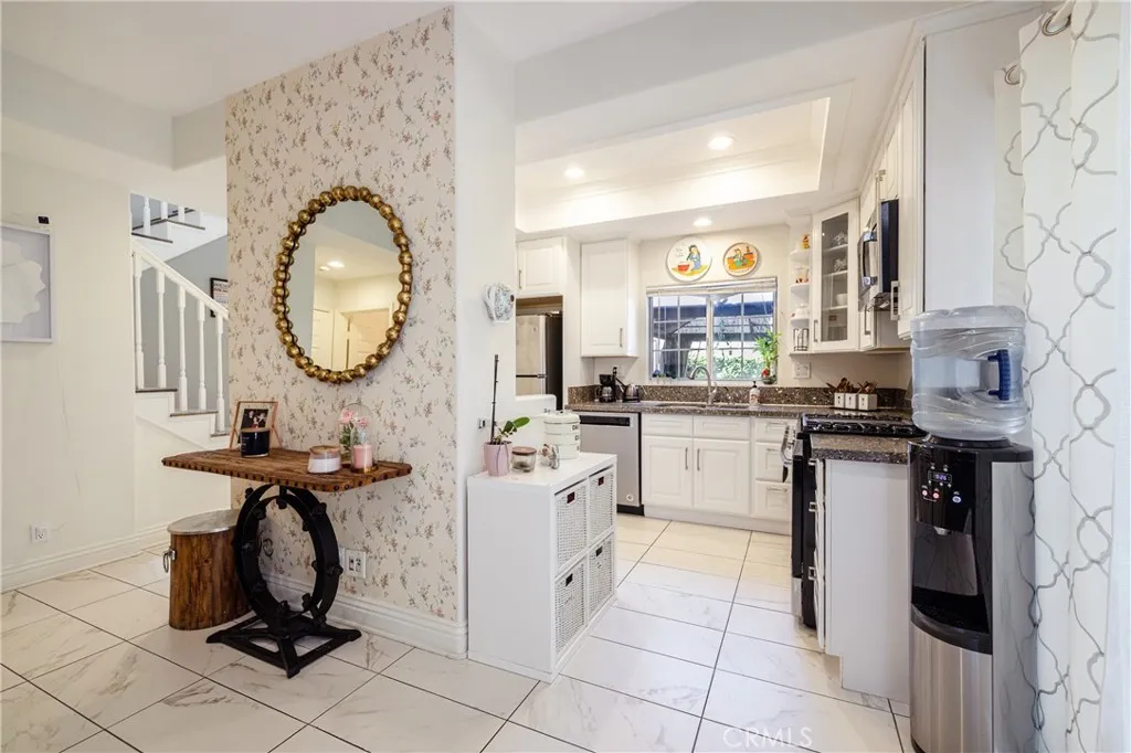 Additional image 9 of 10012 Reseda Boulevard Unit B, Northridge, CA 91324