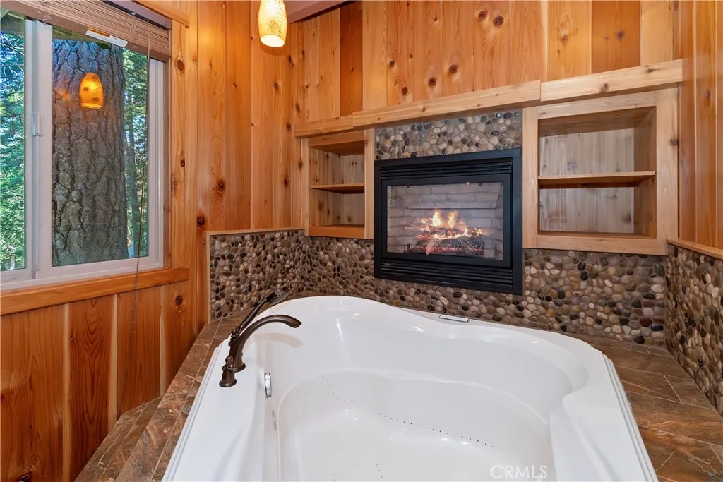 Additional image 26 of 26621 Thunderbird Drive, Lake Arrowhead, CA 92352