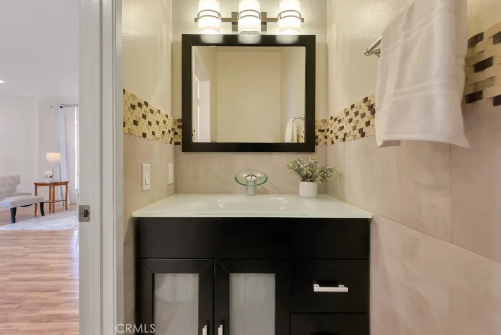 Additional image 14 of 8958 Burnet Avenue Unit E6, North Hills, CA 91343