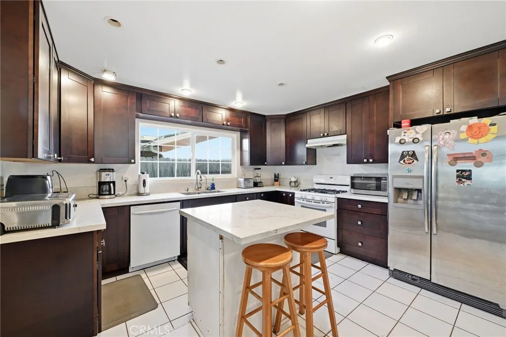 Additional image 17 of 7857 Embry Point Pt, San Diego, CA 92126