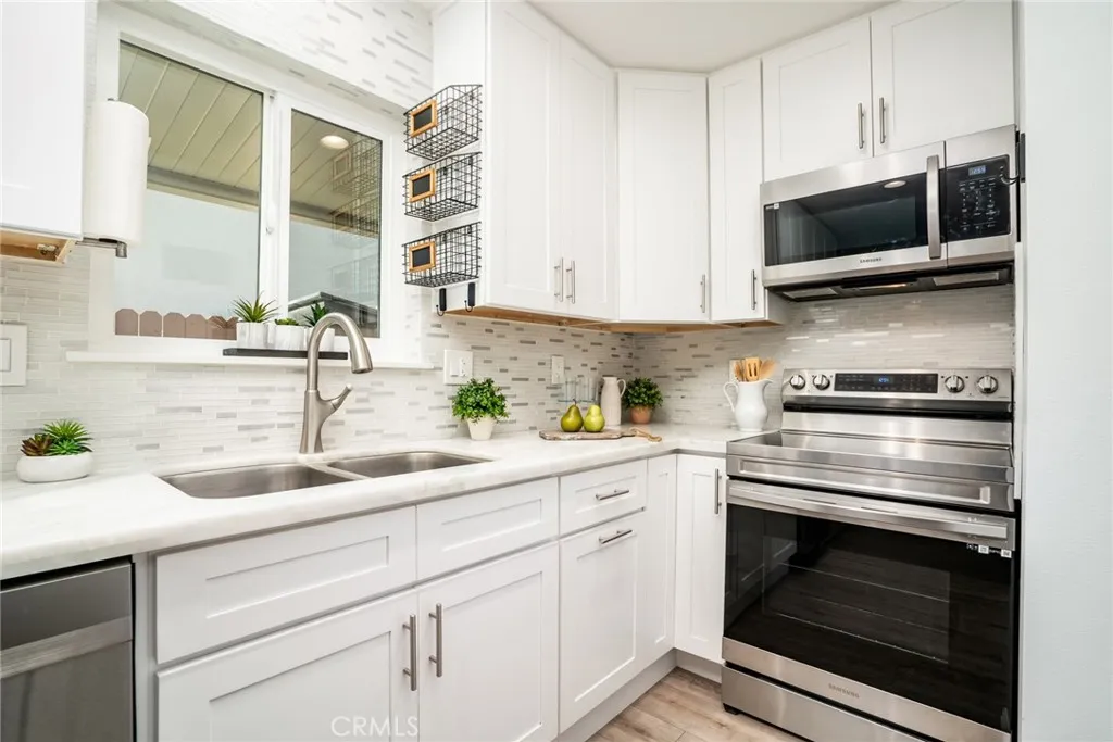 Additional image 52 of 19917 Piccadilly Ln, Huntington Beach, CA 92646