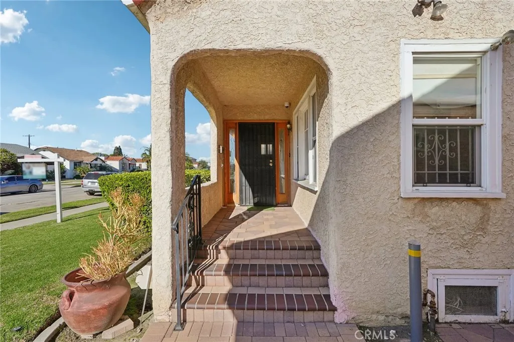 Additional image 3 of 6608 Arlington Avenue, Los Angeles, CA 90043