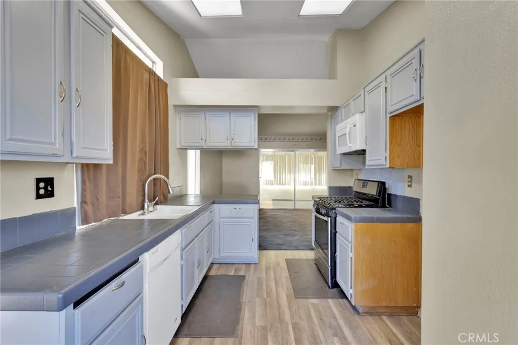 Additional image 55 of 14671 Ponderosa Ranch Road, Victorville, CA 92392