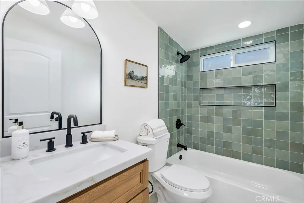 Additional image 38 of 834 W 95th St, Los Angeles, CA 90044