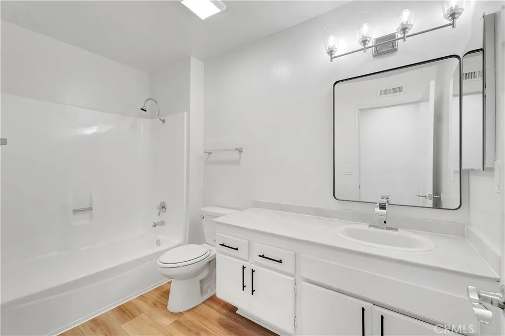 Additional image 12 of 610 S Dennis St, Santa Ana, CA 92704