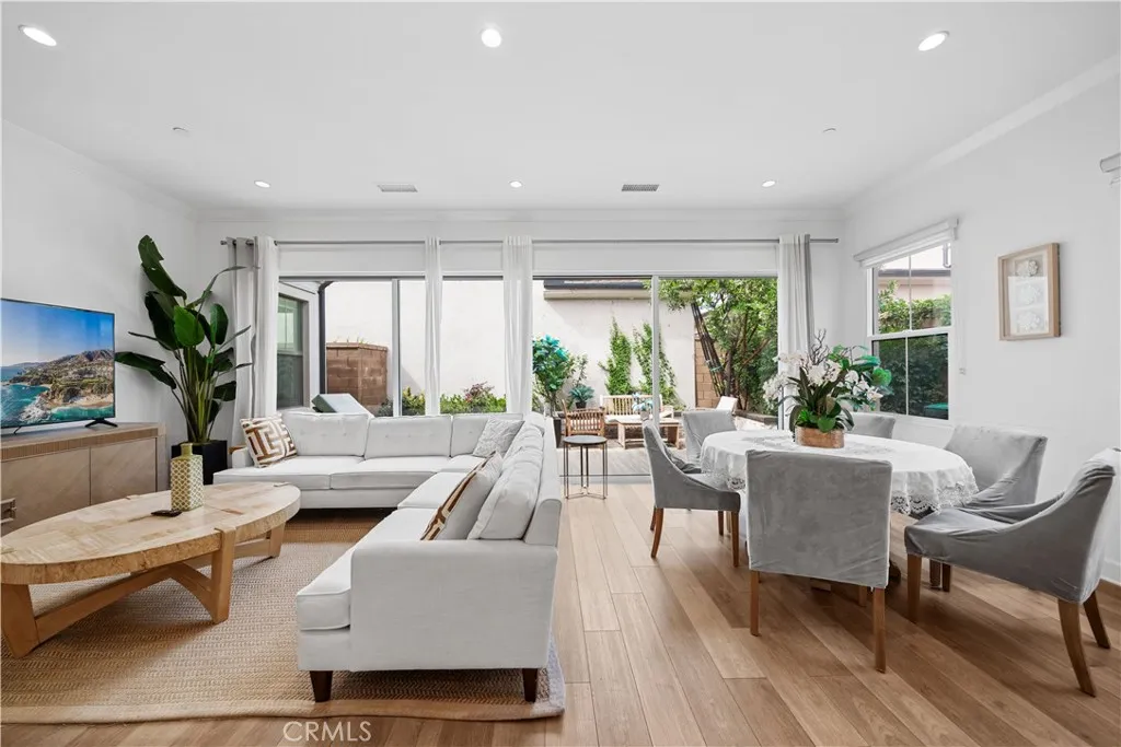 Additional image 10 of 67 Runner, Irvine, CA 92620