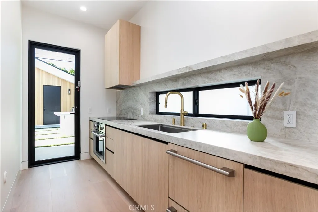 Additional image 10 of 16749 Addison St, Encino, CA 91436