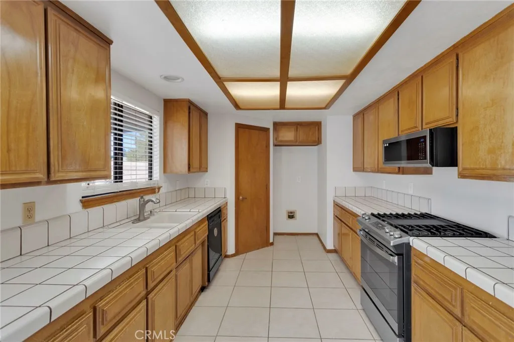 Additional image 14 of 13910 Rincon Rd, Apple Valley, CA 92307