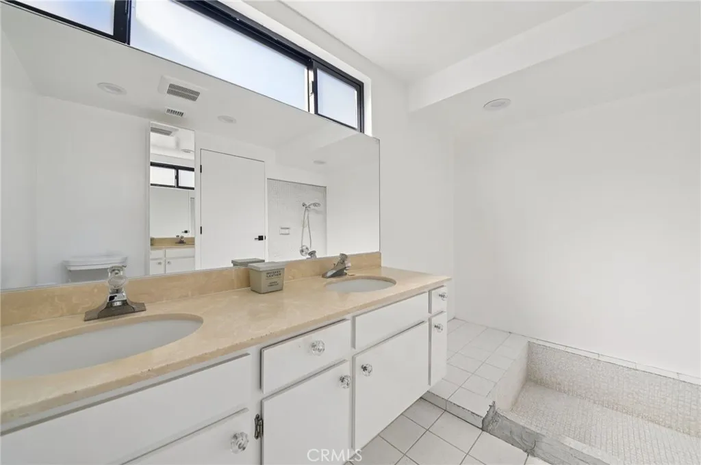 Additional image 56 of 15937 Londelius Street, North Hills, CA 91343