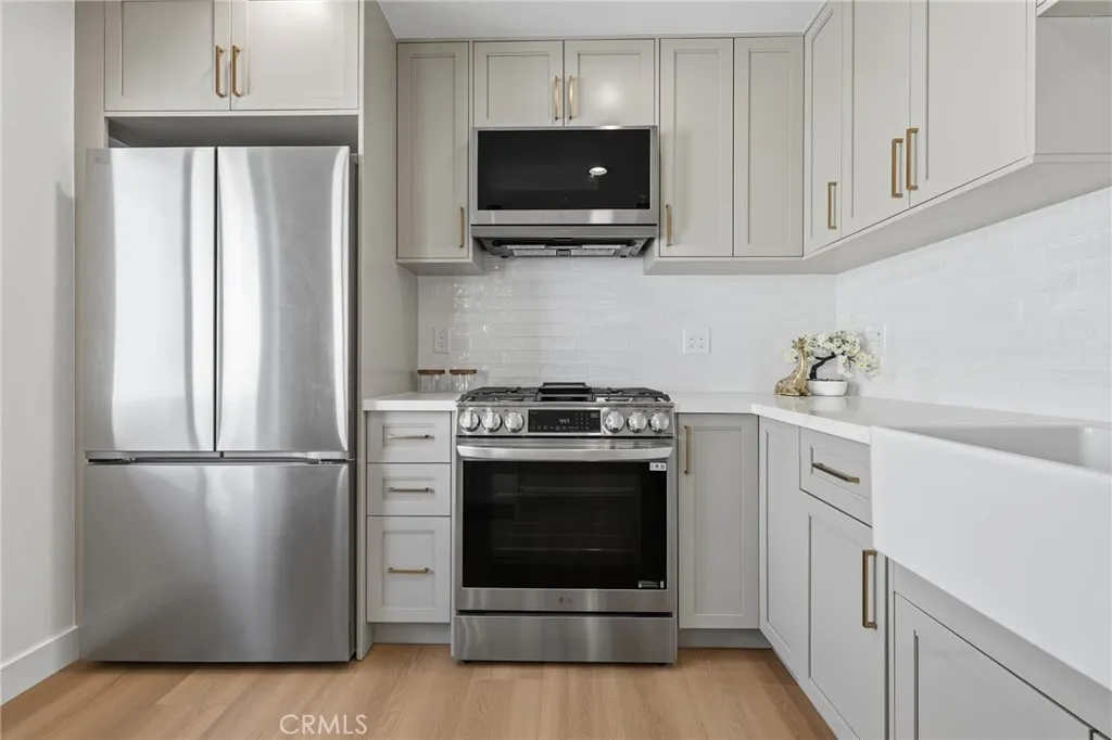 Additional image 8 of 9502 Via Salerno, Burbank, CA 91504