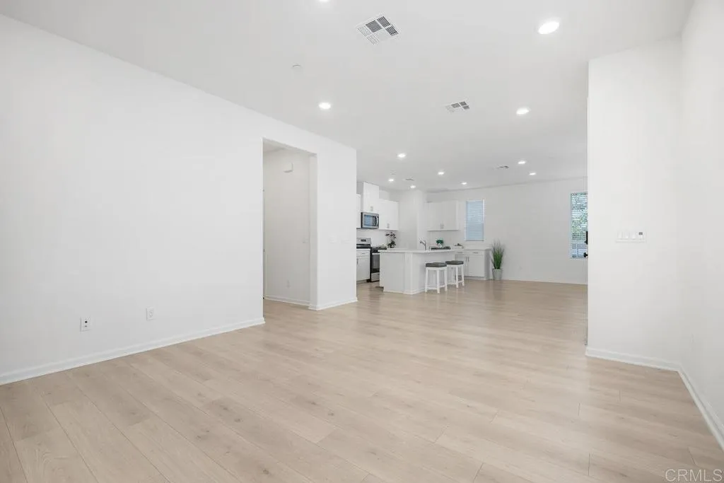 Additional image 8 of 1047 Arrowood Trail, Vista, CA 92081