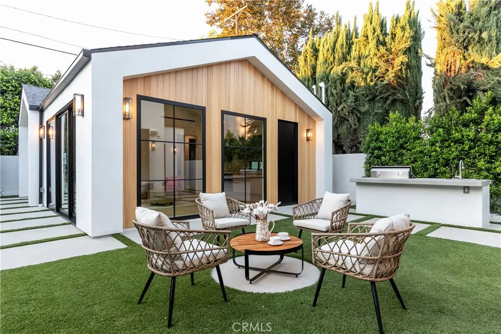 Additional image 94 of 16749 Addison St, Encino, CA 91436